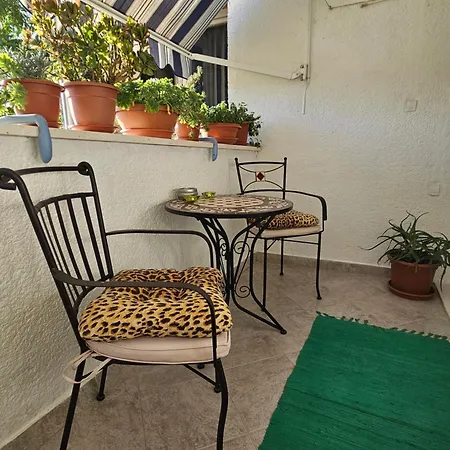 Apartment Symphony With Balcony Split